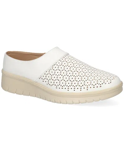 Easy Street Aretha Comfort Mules In White
