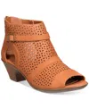 Easy Street Carrigan Sandals In Orange