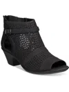 Easy Street Carrigan Sandals In Black