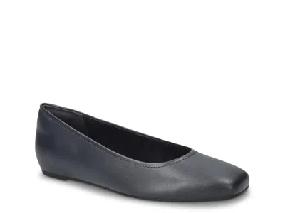 Easy Street Crescent Flat In Black