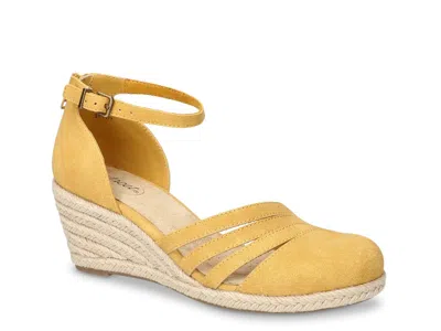 Easy Street Daytona Wedge Sandal In Yellow
