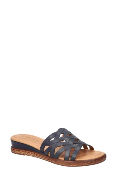 Easy Street Edda Slide Sandal In Navy