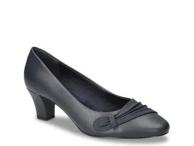 Easy Street Ginnifer Pump In Black