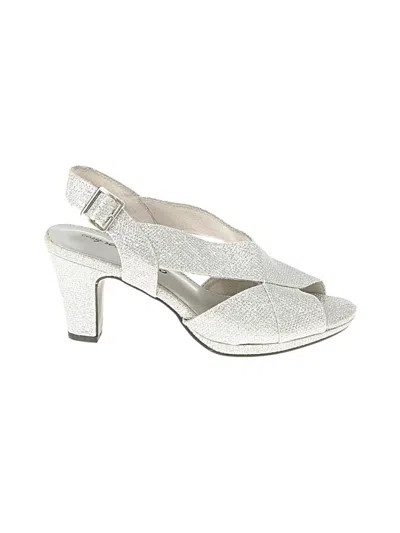 Pre-owned Easy Street Heels In Silver