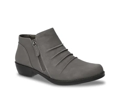 Easy Street Jacoba Bootie In Gray