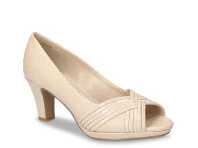 Easy Street Lavish Platform Pump In Sand