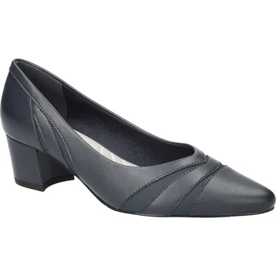 Easy Street Lizbeth Block Heel Pump In Black