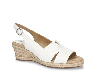 Easy Street Resort Espadrille Wedge Sandal In White