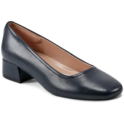 Easy Street Sejain Womens Padded Insole Leather Block Heels In Blue