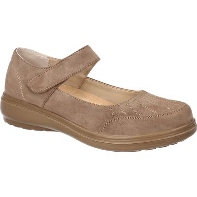 Easy Street Slater Mary Jane Flat In Brown