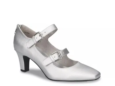Easy Street Willis Mary Jane Pump In Silver