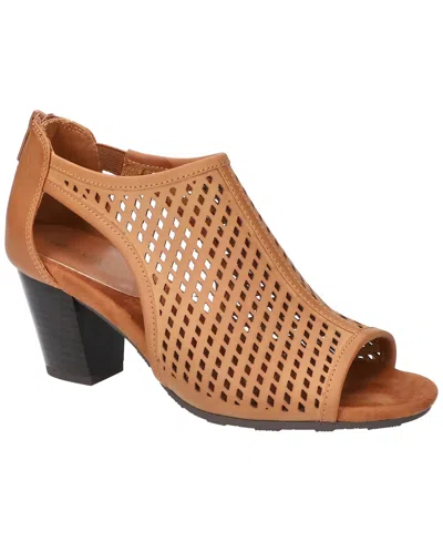 Easy Street Women's Amiri Block Heel Sandals In Luggage