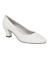 Easy Street Women's Ballari Pumps In White