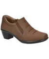 Easy Street Women's Chipper Comfort Shooties In Brown Matte