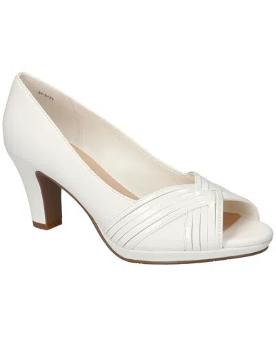 Easy Street Women's Lavish Slip-on Platform Pumps In White