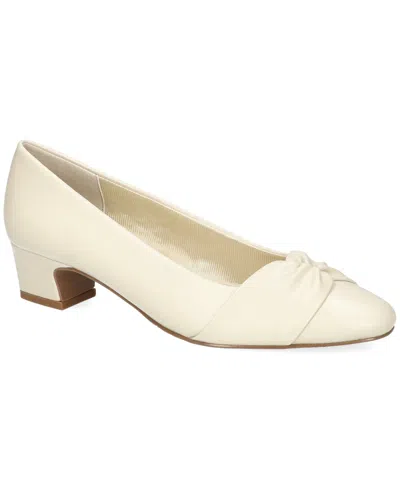 Easy Street Lyanna Womens Almond Closed Toe Block Heel Pumps In White