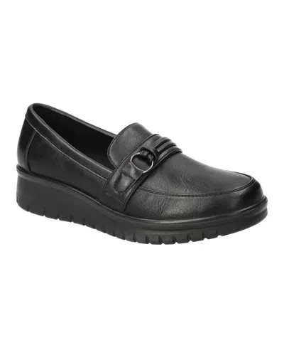 Easy Street Rochelle Loafer In Black