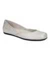 Easy Street Tamar Womens Slip On Casual Ballet Flats In Silver