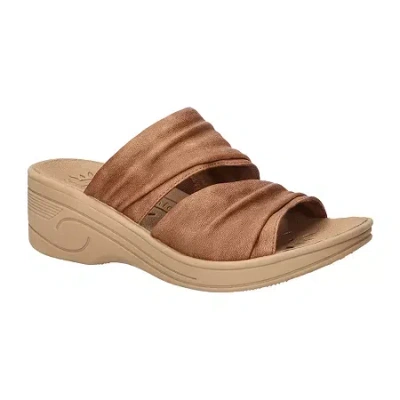 Easy Street Womens Seeker Wedge Sandals In Brown