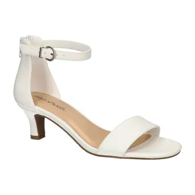 Easy Street Womens Shalee Heeled Sandals In White