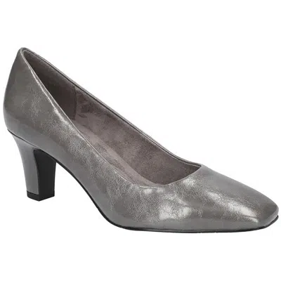 Easy Street Womens Solid Faux Leather Pumps In Grey Crinkled Patent