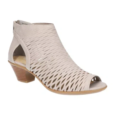 EASY STREET WOMENS SUNRISE HEELED SANDALS