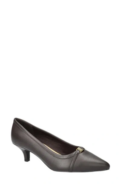 Easy Street Zayn Kitten Heel Pump In Brown