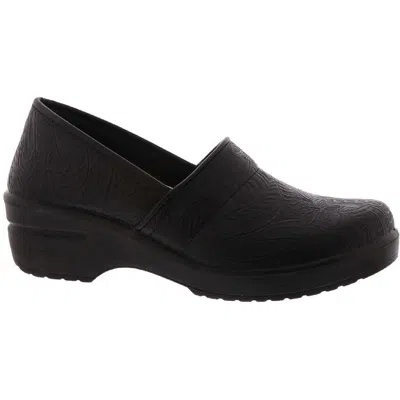Easy Works By Easy Street Lyndee Womens Patent Slip Resistant Clogs In Black