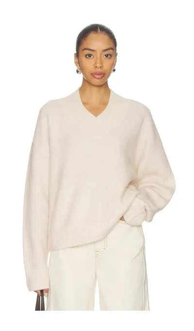 Eaves Jacquie V-neck Sweater In White