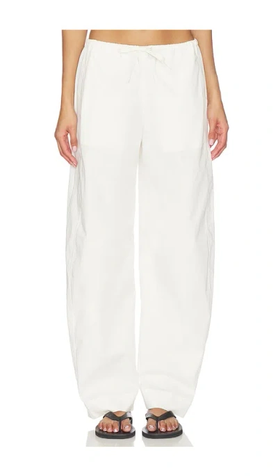 Eaves Lana Barrel Leg Pant In White