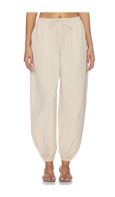 Eaves Leny Parachute Pant In Feather Grey