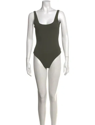 Pre-owned Eaves Scoop Neck Sleeveless Bodysuit In Green