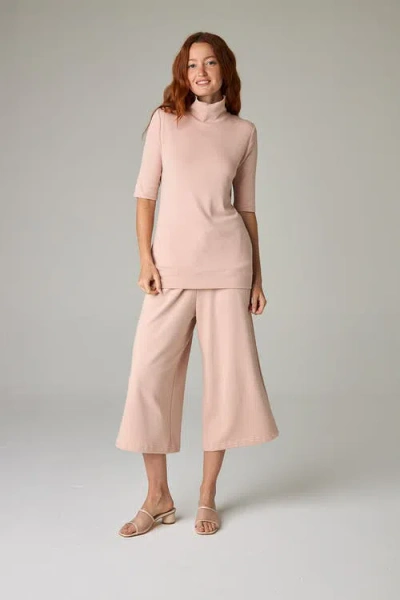 Eavolu Baikal Eco-luxe Fleece Crop Pant In Pink