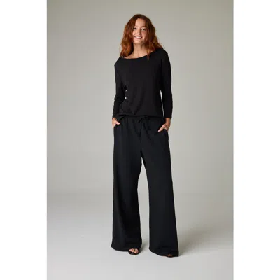 Eavolu Nasaya Eco-luxe Rib Bateau Neck 3/4 Length Sleeve Top In Black