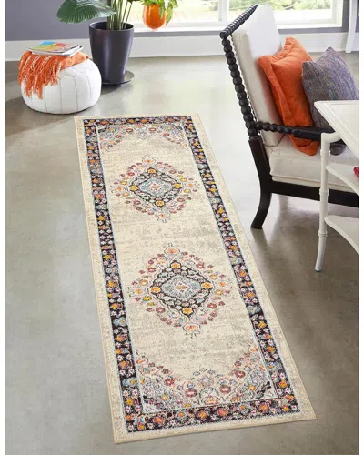 Ecarpet Lea Traditional Rug In Neutral