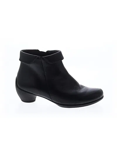 Pre-owned Ecco Ankle Boots In Black