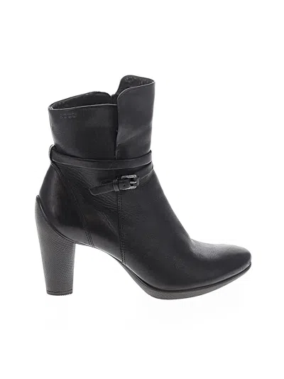 Pre-owned Ecco Ankle Boots In Black
