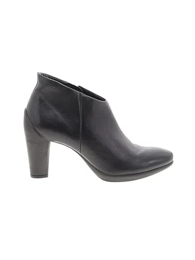 Pre-owned Ecco Ankle Boots In Black