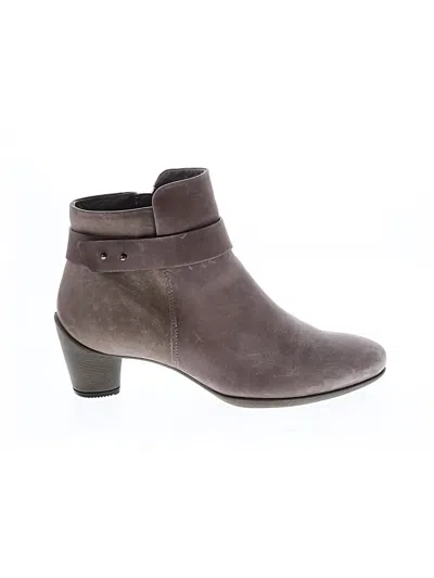 Pre-owned Ecco Ankle Boots In Brown
