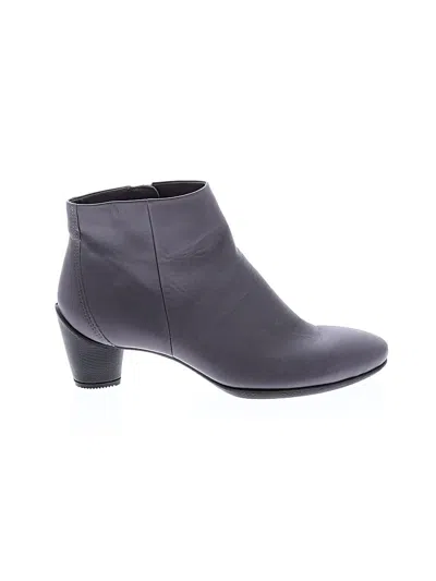 Pre-owned Ecco Ankle Boots In Gray