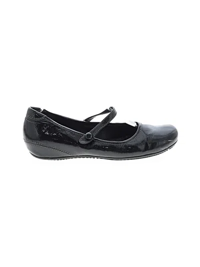 Pre-owned Ecco Flats In Black