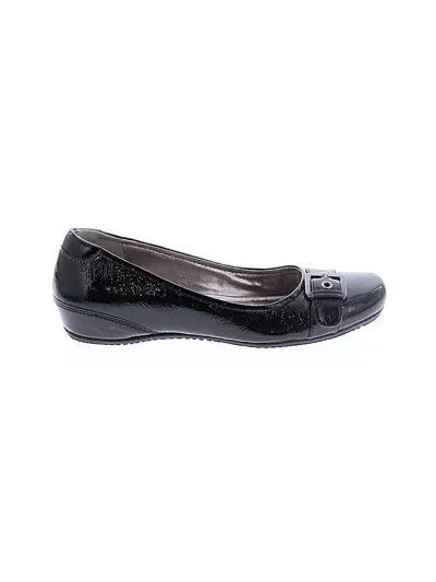 Pre-owned Ecco Flats In Black