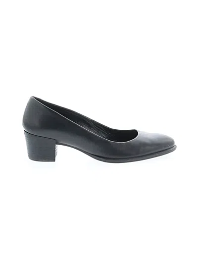 Pre-owned Ecco Heels In Black