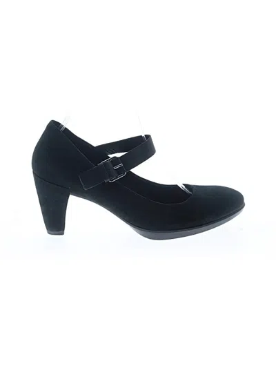 Pre-owned Ecco Heels In Black