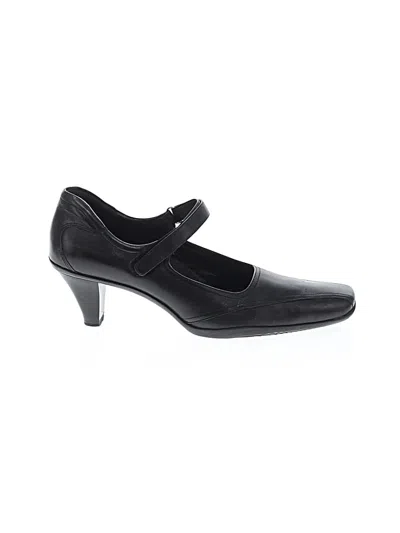Pre-owned Ecco Heels In Black