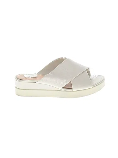 Pre-owned Ecco Sandals In Ivory