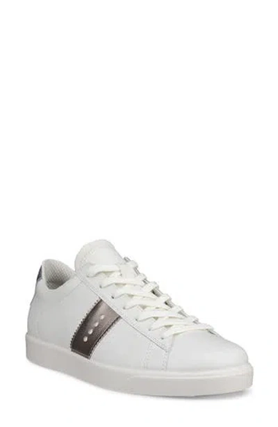 Ecco Street Lite Retro Sneaker In White