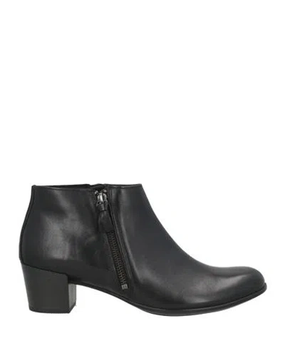 Ecco Woman Ankle Boots Black Size 6 Leather