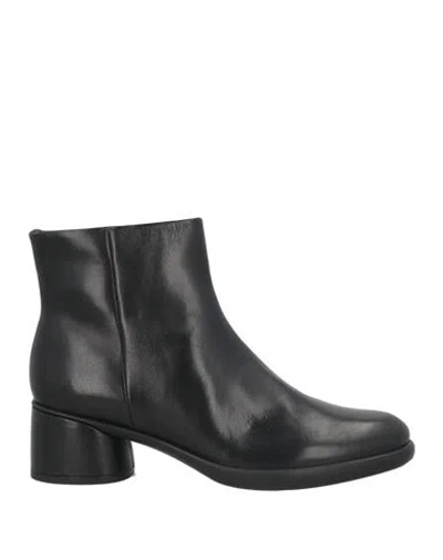 Ecco Woman Ankle Boots Black Size 8 Leather