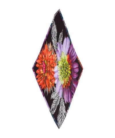 Echo New York Flower Pleated Diamond In Green